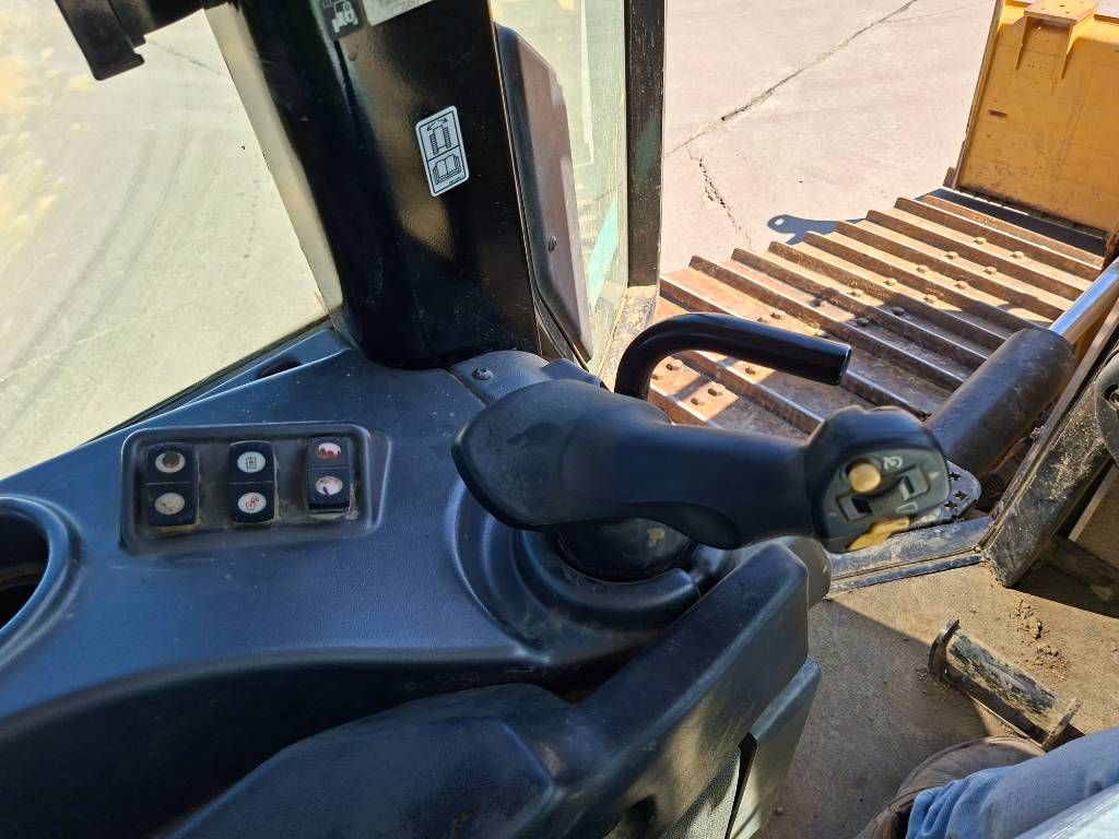 CAT D 6 N LGP