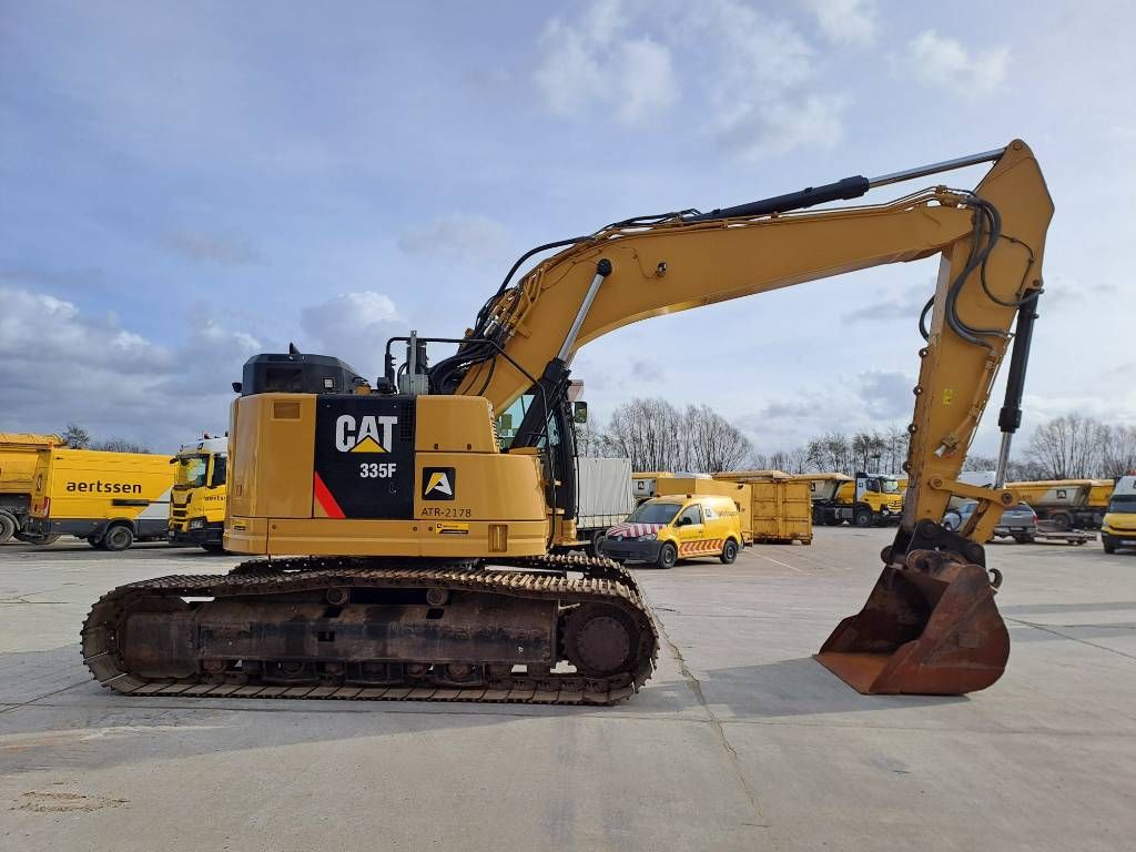 CAT 335 F L CR