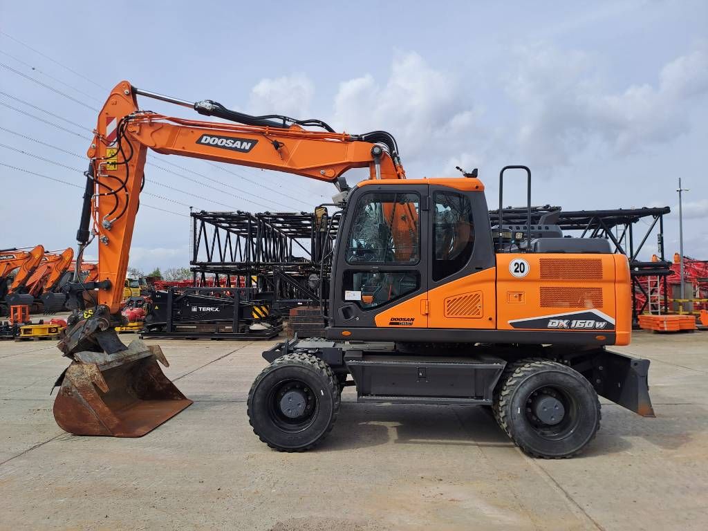 Develon DX 160 W-7