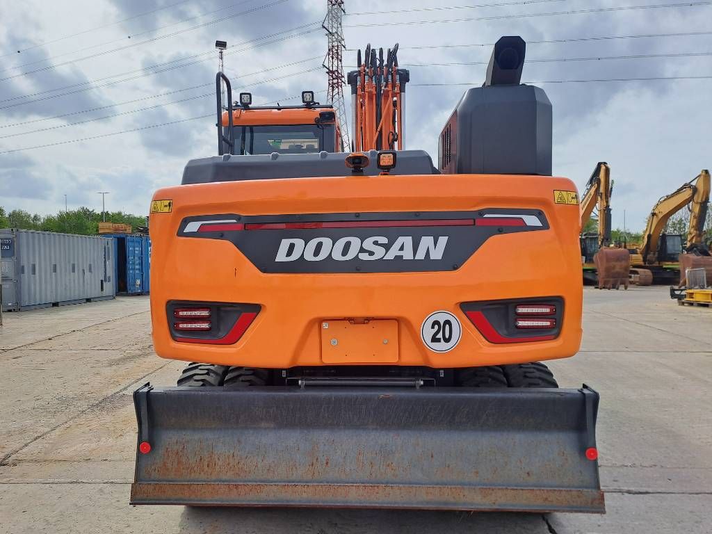 Develon DX 160 W-7