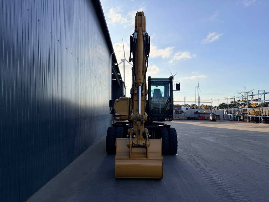 CAT M318C