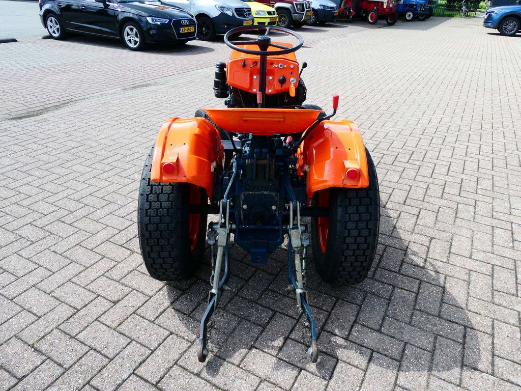 Kubota B6000 4wd / Gazonbanden