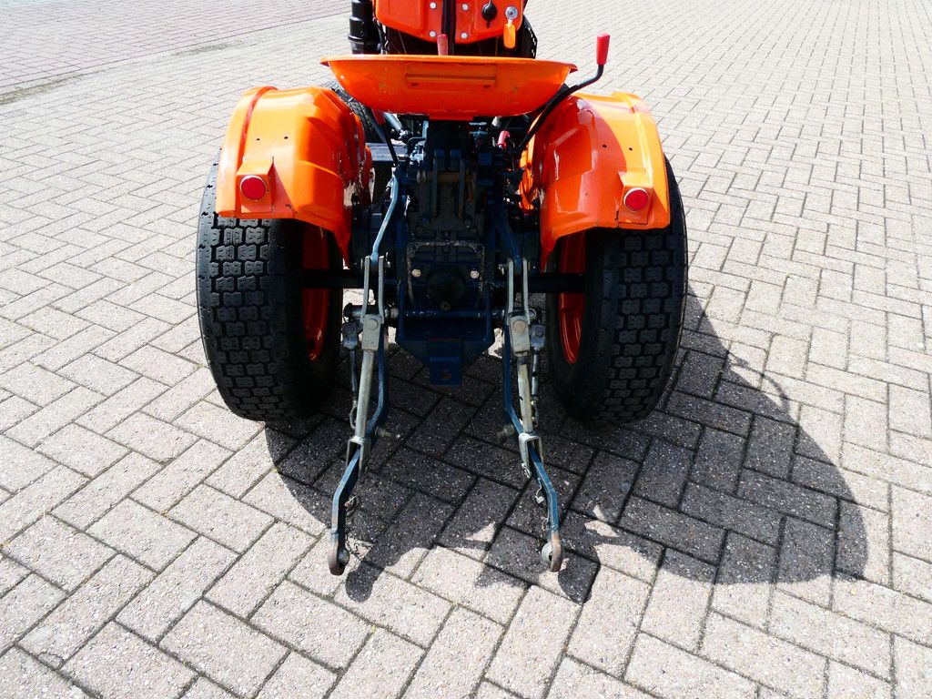 Kubota B6000 4wd / Gazonbanden