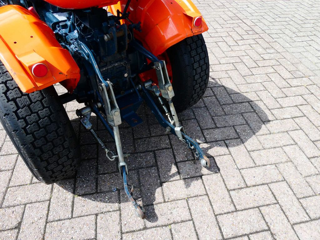Kubota B6000 4wd / Gazonbanden