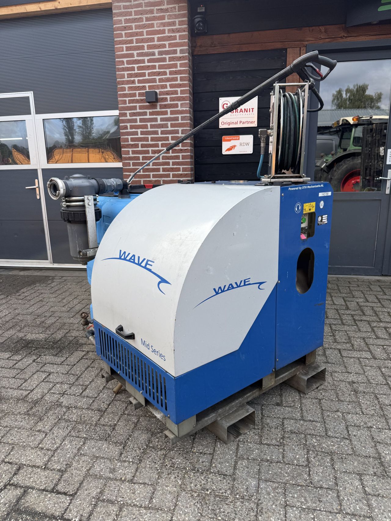 Wave midseries 22/8 warmwater onkruid bestrijding