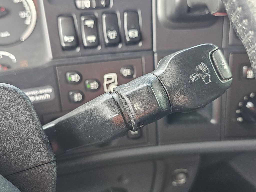 SCANIA R490 hmf 6020