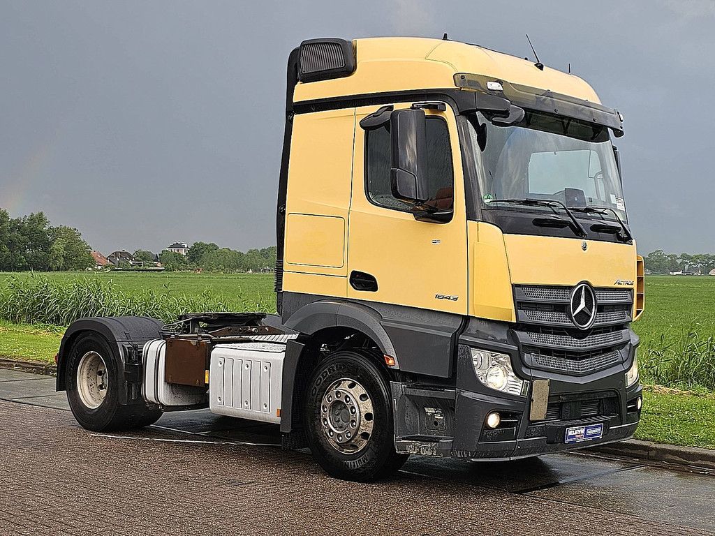 MERCEDES-BENZ ACTROS 1843