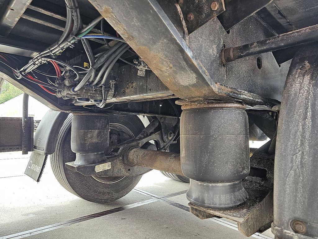KRONE SD steeraxle taillift