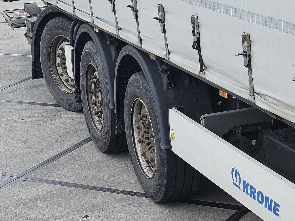 KRONE SD steeraxle taillift