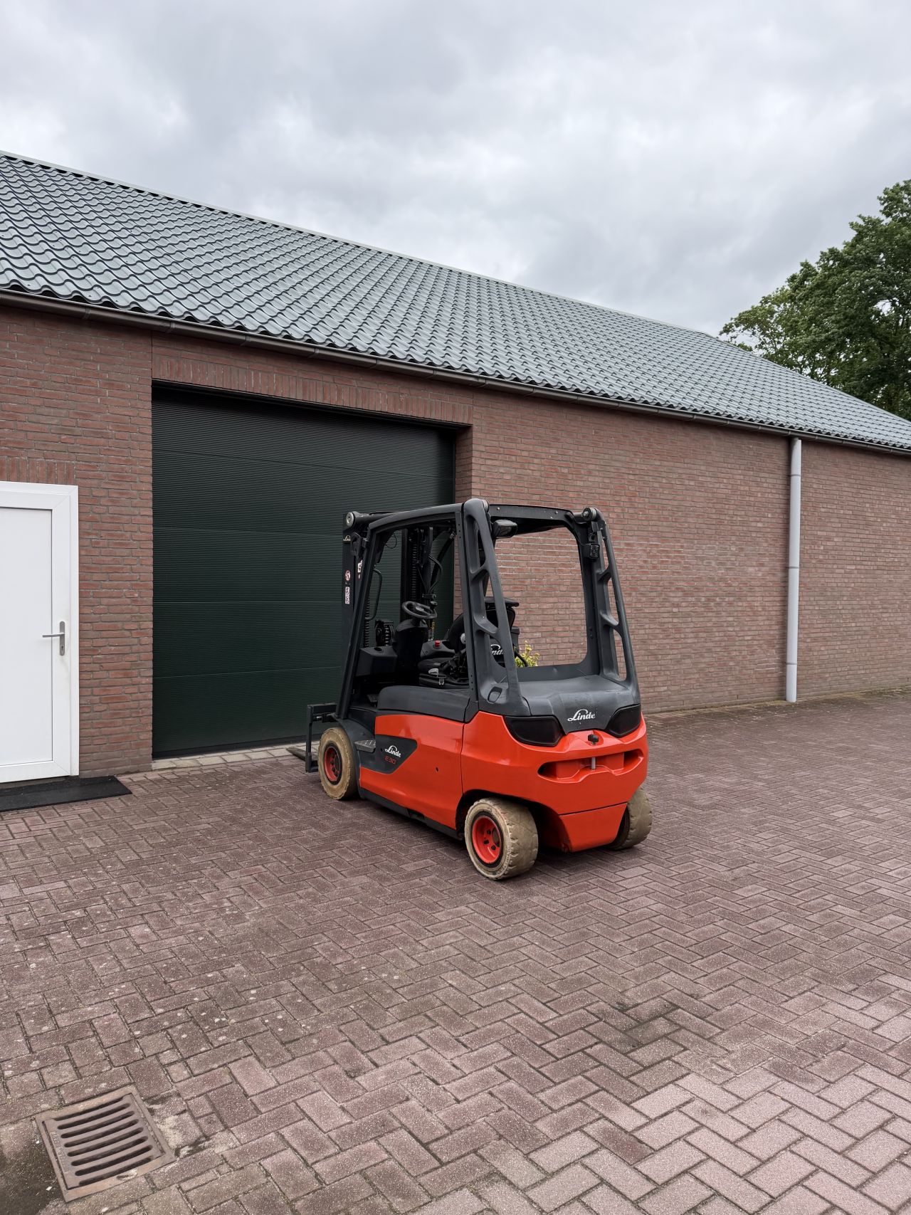 Linde E30L-01 3000kg triplo elektrische heftruck