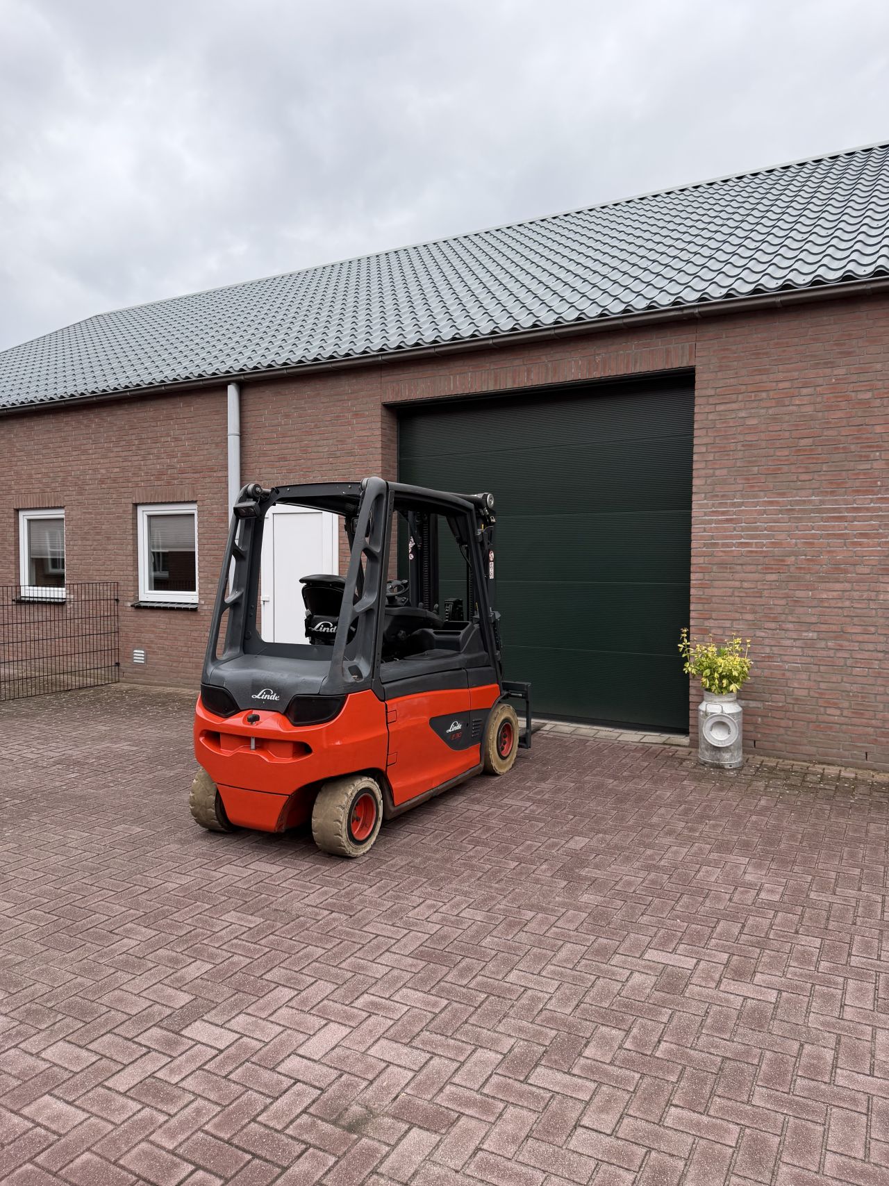 Linde E30L-01 3000kg triplo elektrische heftruck