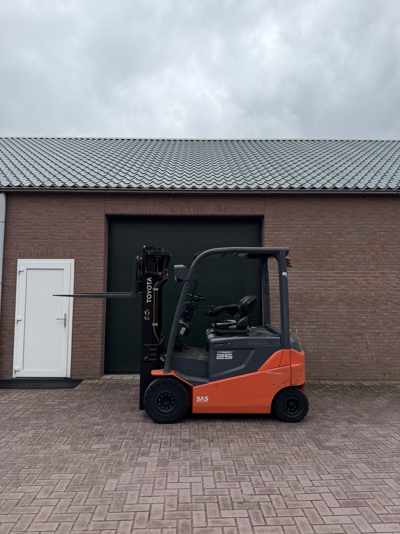 Toyota 2500kg 1100 uur! Triplo elektrische heftruck
