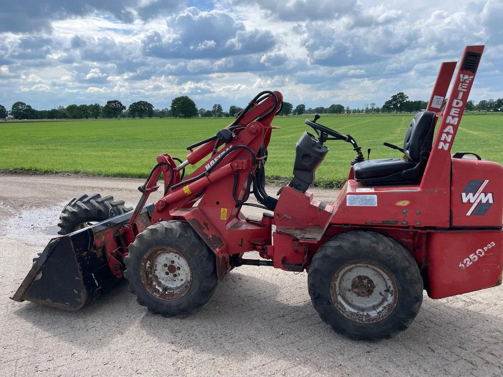 Weidemann 1250 Shovel Loader