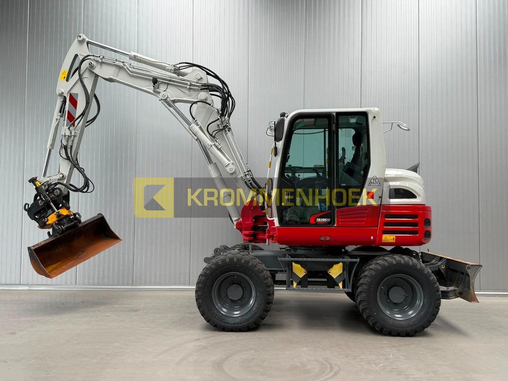 Takeuchi TB 295 W Engcon Tilt Rotator KH9585