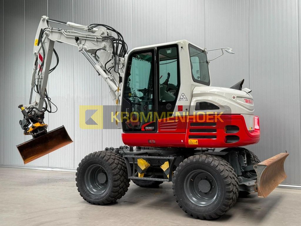 Takeuchi TB 295 W Engcon Tilt Rotator KH9585