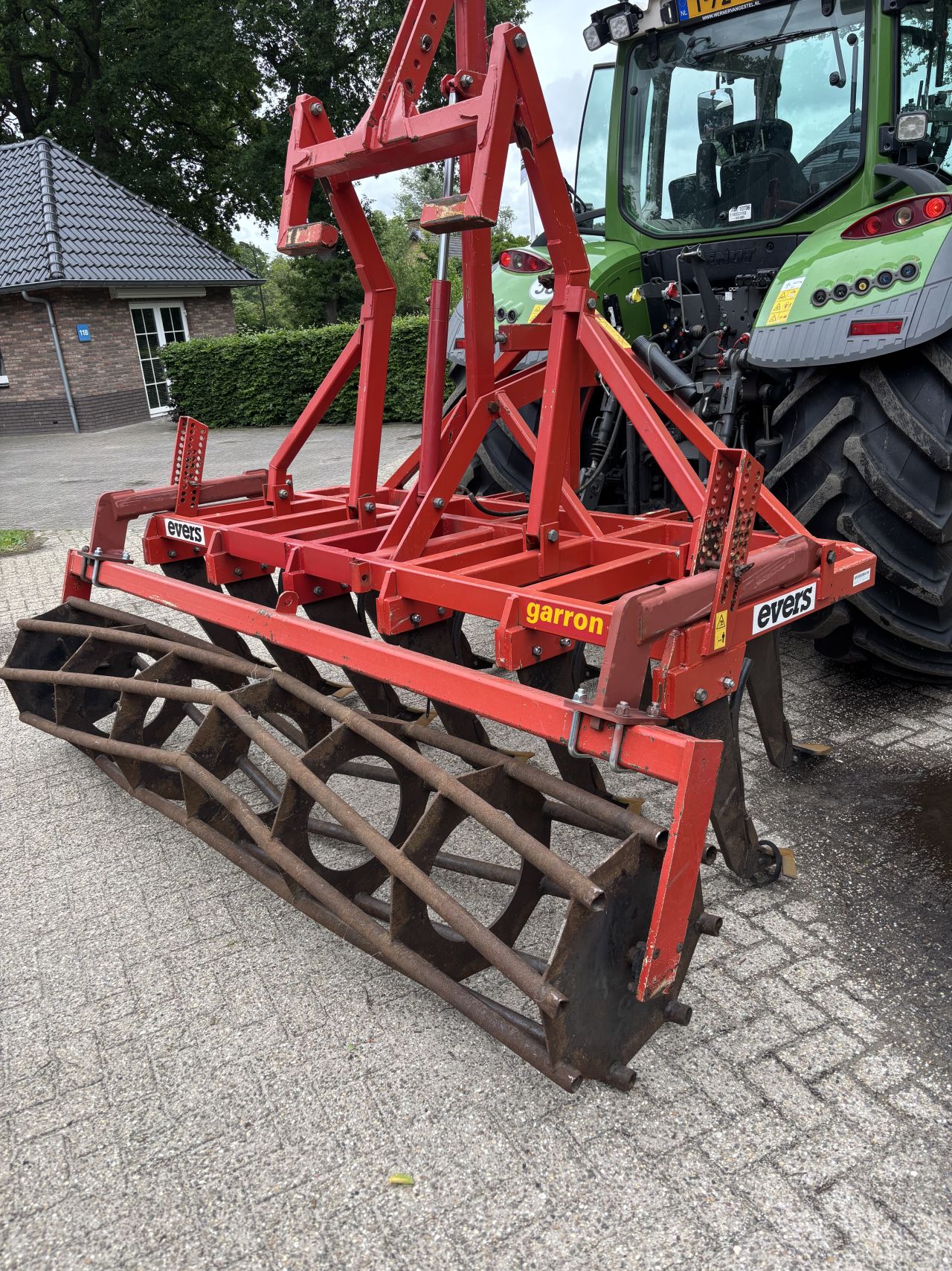 Evers cultivator met hef