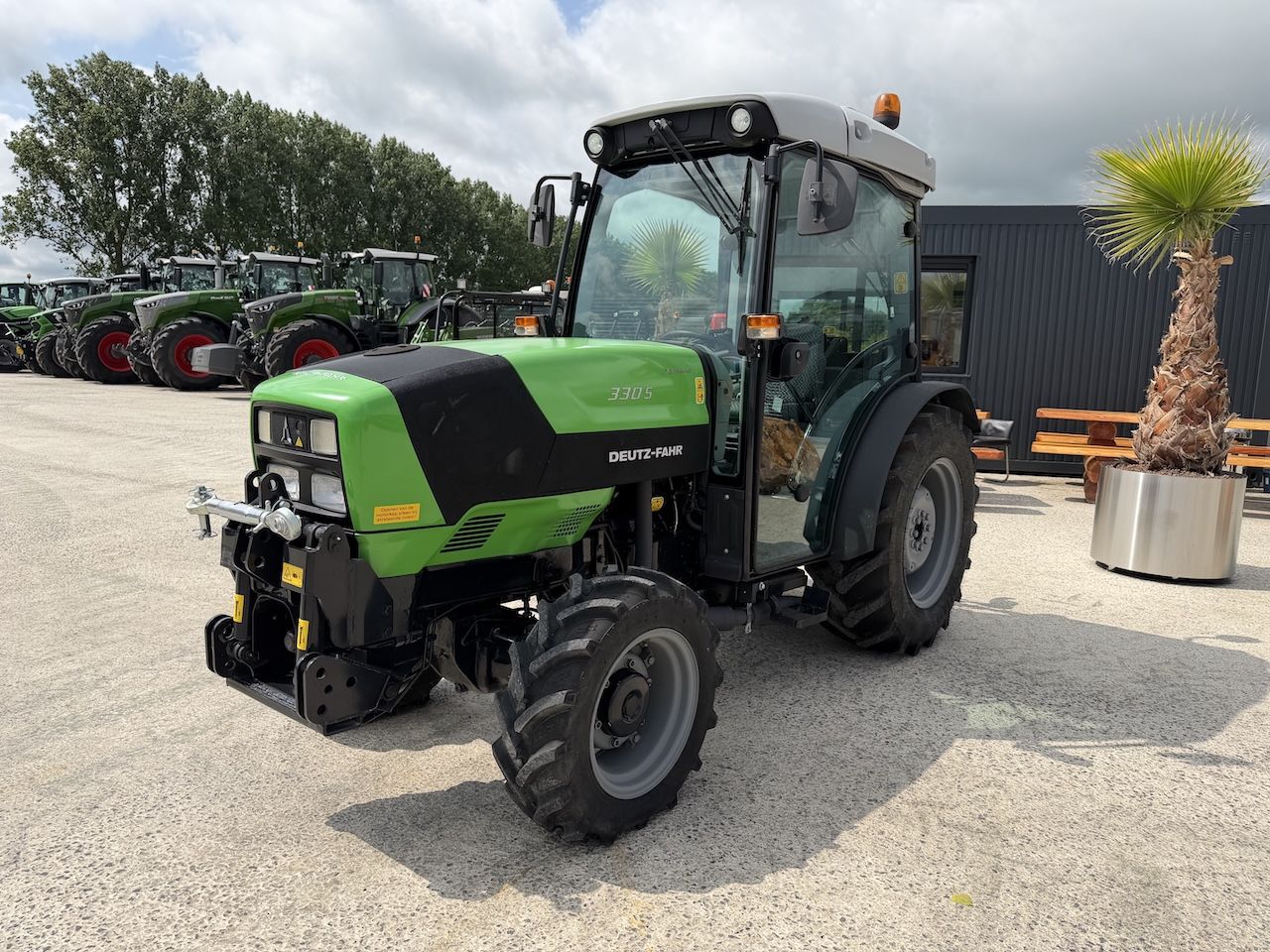 Deutz-Fahr S 330 DT Smalspoor trekker