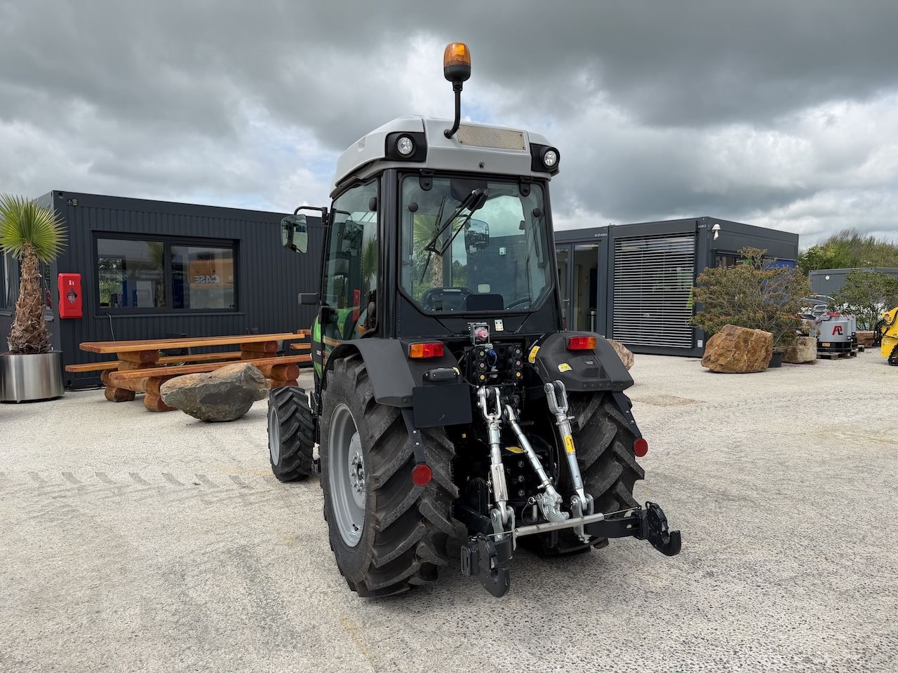 Deutz-Fahr S 330 DT Smalspoor trekker