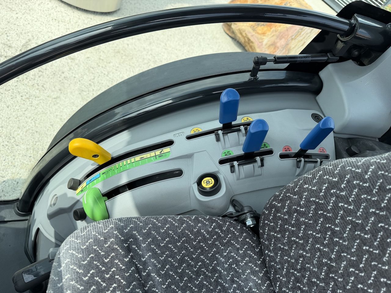 Deutz-Fahr S 330 DT Smalspoor trekker