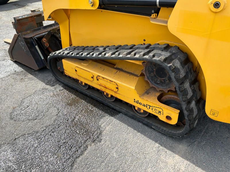2021 Gehl RT105 skid-steer loader