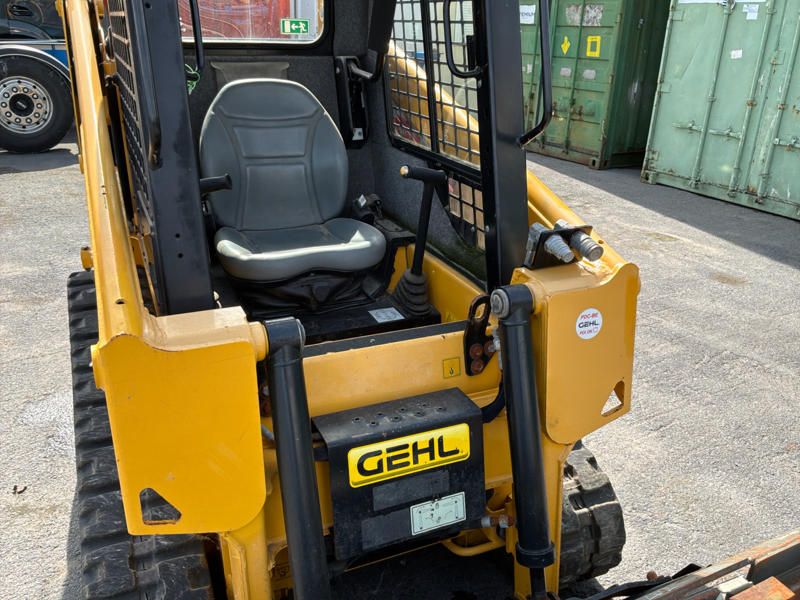 2021 Gehl RT105 skid-steer loader