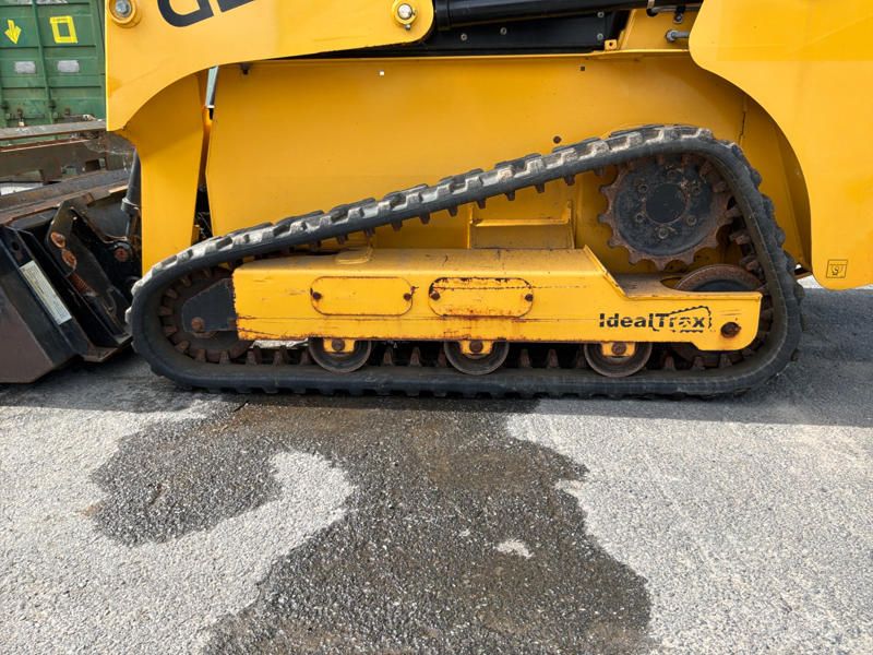 2021 Gehl RT105 skid-steer loader