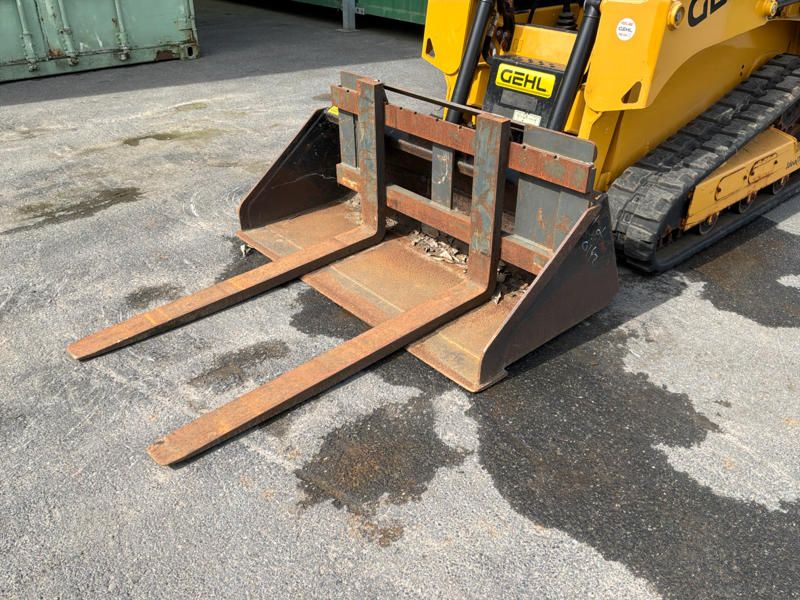 2021 Gehl RT105 skid-steer loader