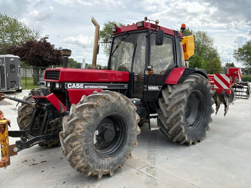 1990 Case-International 1056XL Agricultural Tractor