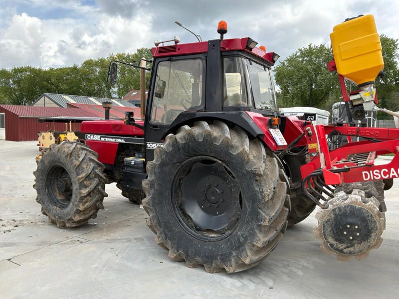 1990 Case-International 1056XL Agricultural Tractor