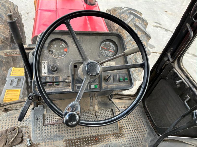1990 Case-International 1056XL Agricultural Tractor