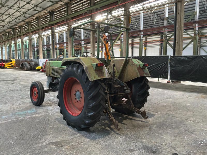 Fendt Favorit 4S Turbomatik Traktor mit 2-Rad-Antrieb