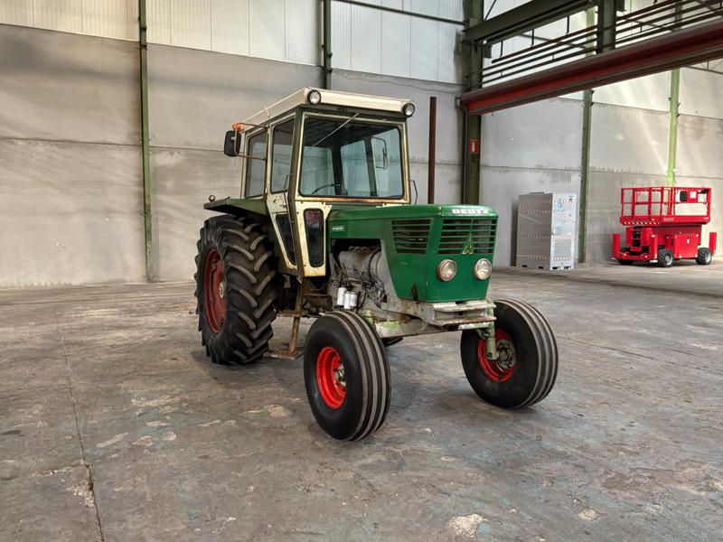 Deutz D100 06 Traktor mit 2-Rad-Antrieb