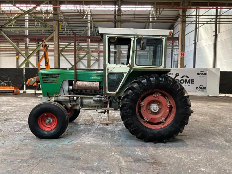 Deutz D100 06 Traktor mit 2-Rad-Antrieb