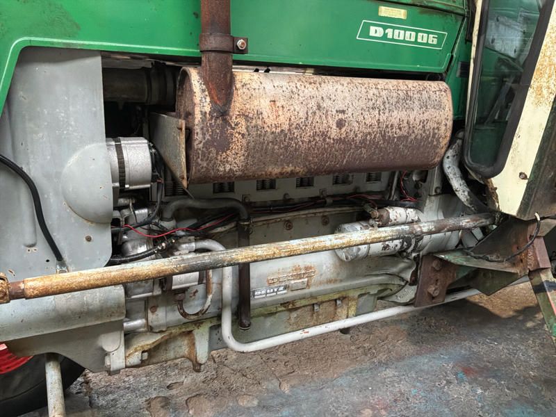 Deutz D100 06 Traktor mit 2-Rad-Antrieb