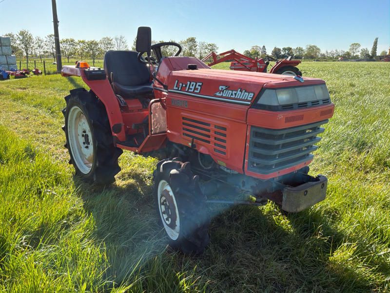 Kubota L1-195 Mini-Traktor mit Allradantrieb