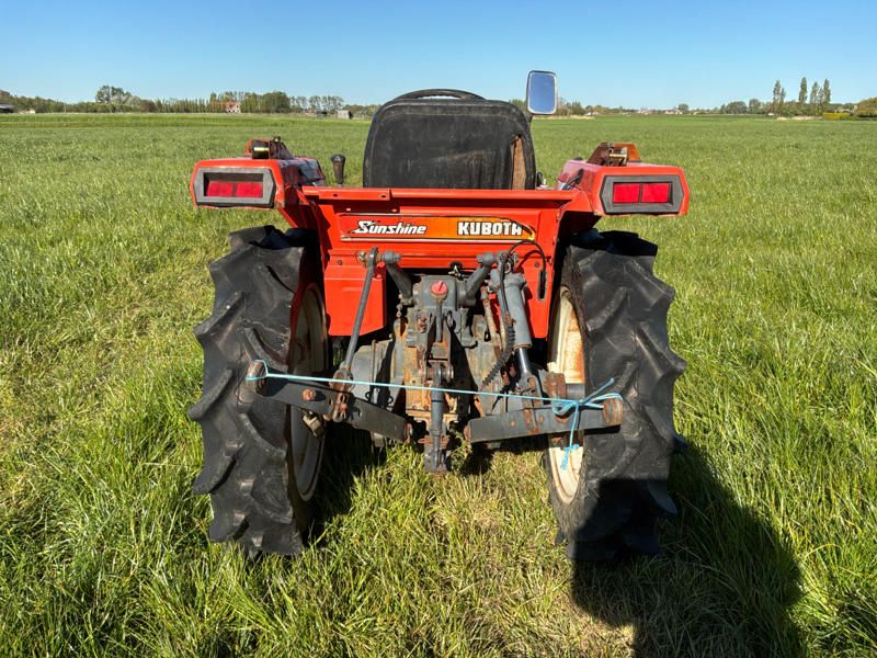 Kubota L1-195 Mini-Traktor mit Allradantrieb