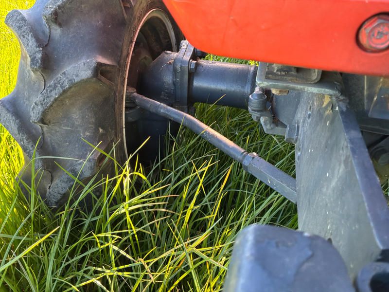 Kubota Sunshine L1-235 Mini-Traktor mit Allradantrieb
