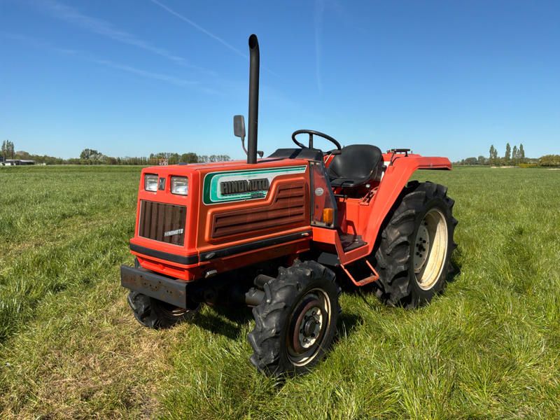 Hinomoto N249 Mini-Traktor mit Allradantrieb