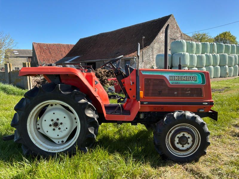Hinomoto N249 Mini-Traktor mit Allradantrieb