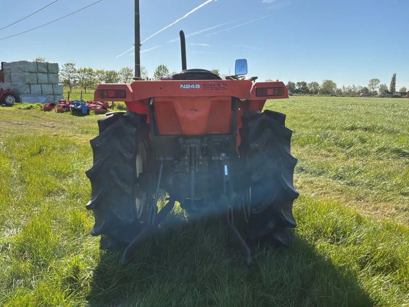 Hinomoto N249 Mini-Traktor mit Allradantrieb
