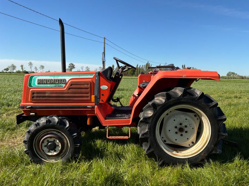 Hinomoto N249 Mini-Traktor mit Allradantrieb