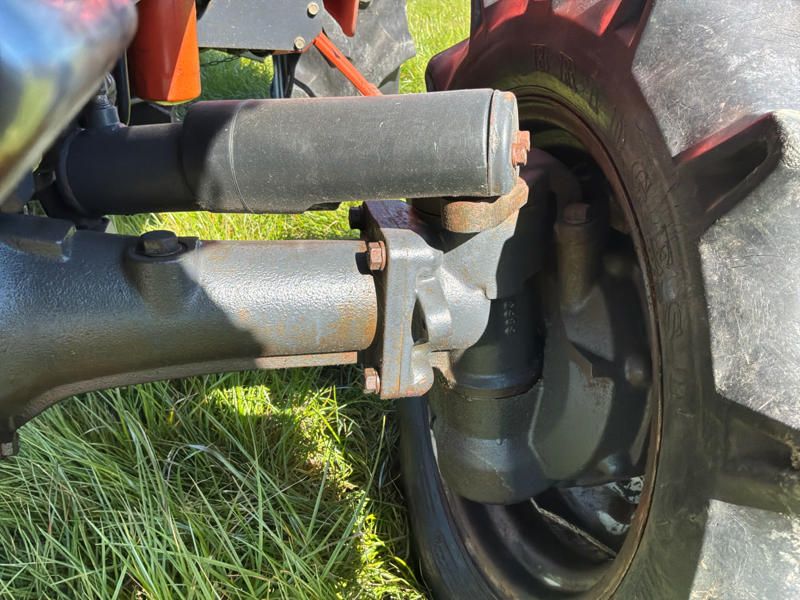 Hinomoto N249 Mini-Traktor mit Allradantrieb