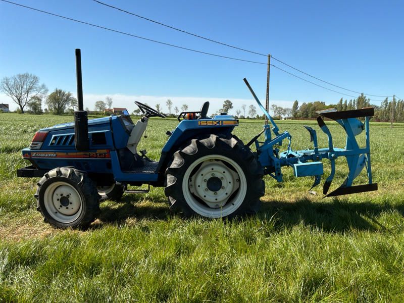 Iseki Landhope 240 Mini-Traktor mit Allradantrieb und Drehpflug