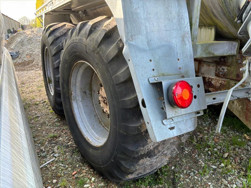 1988 De Zwaef 1210 slurry tanker