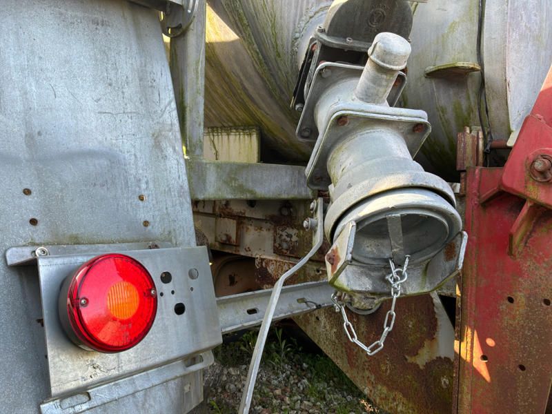 1988 De Zwaef 1210 slurry tanker