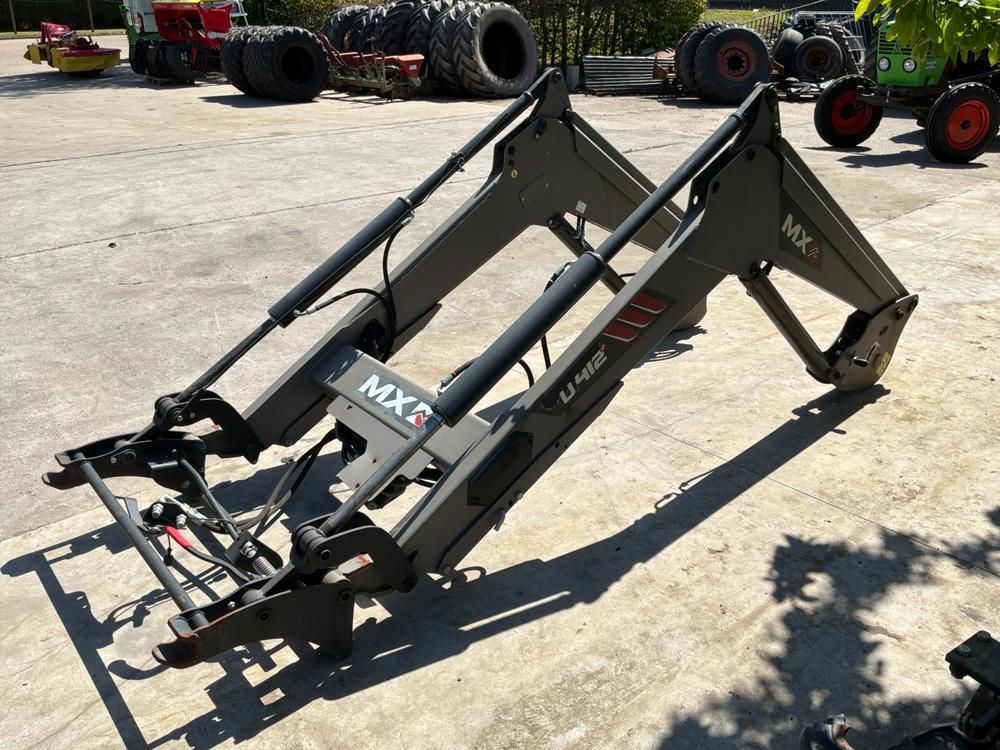 2011 MX U412+ front loader