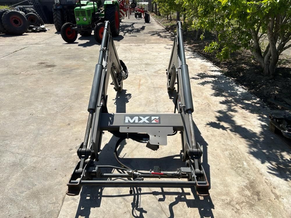 2011 MX U412+ front loader