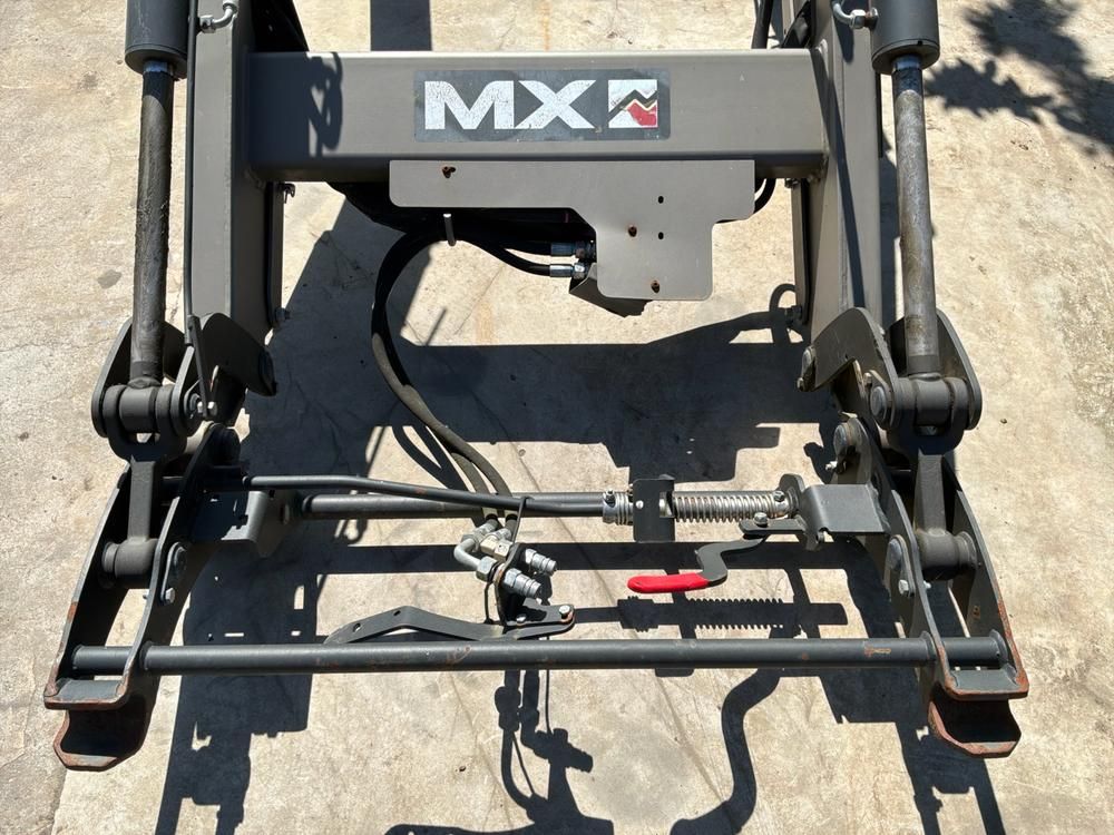 2011 MX U412+ front loader