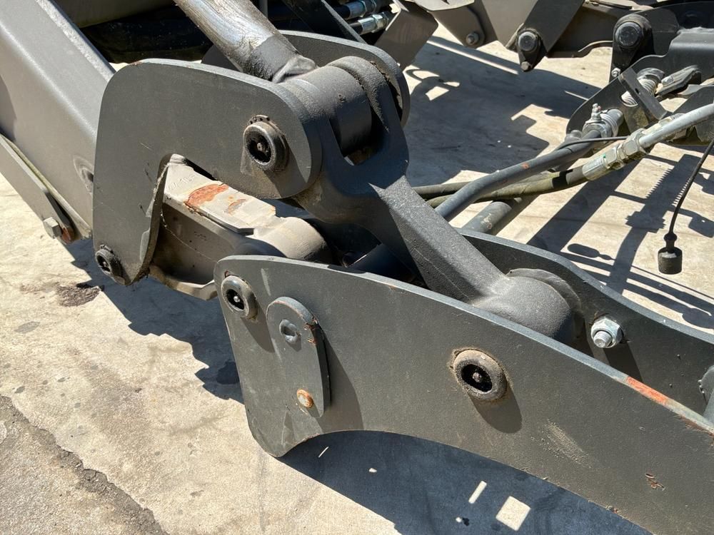 2011 MX U412+ front loader
