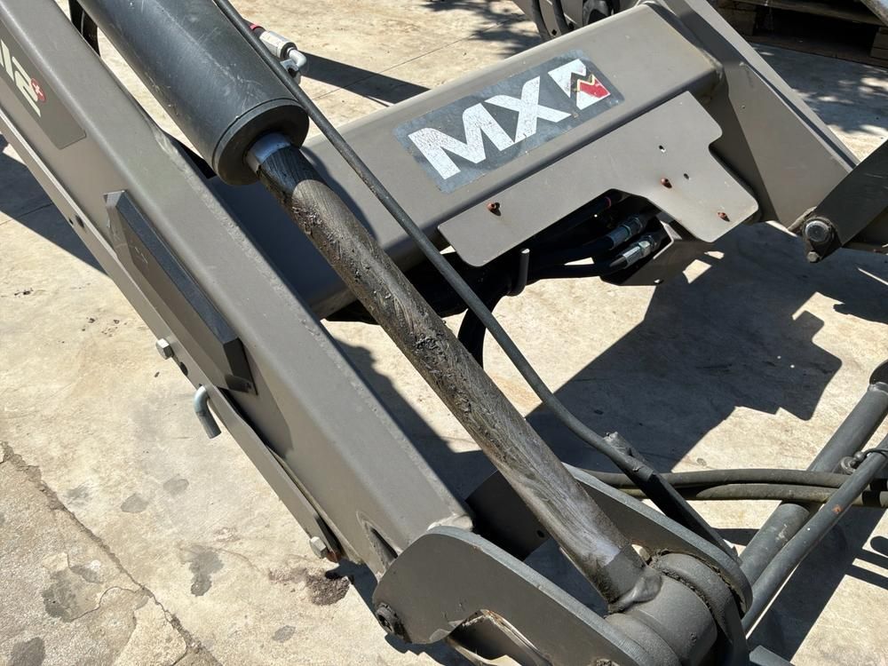 2011 MX U412+ front loader